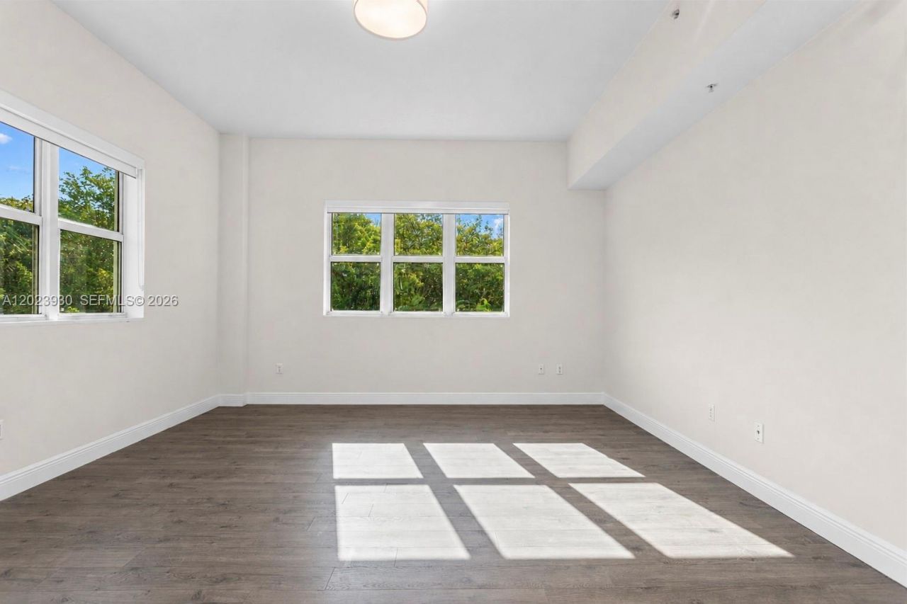 15051 Royal Oaks Ln, Unit 101, North Miami, FL 33181 Photo