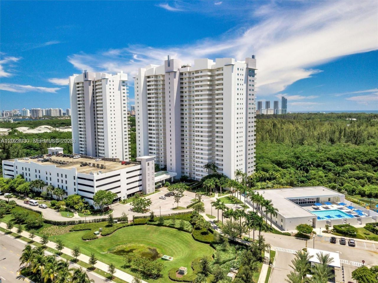 15051 Royal Oaks Ln , Unit 101, North Miami, FL 33181 Photo