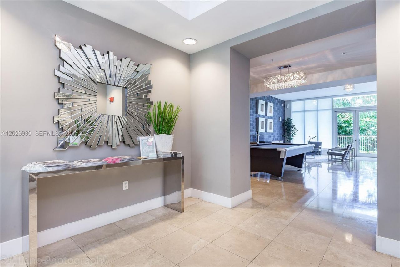 15051 Royal Oaks Ln , Unit 101, North Miami, FL 33181 Photo