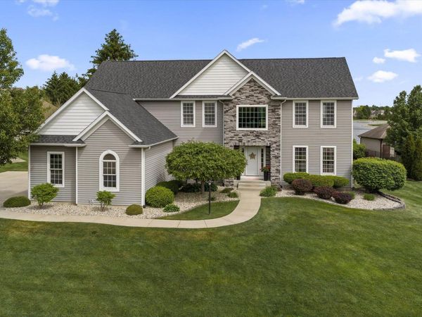 51280 Coveside Drive, Granger, IN 46530