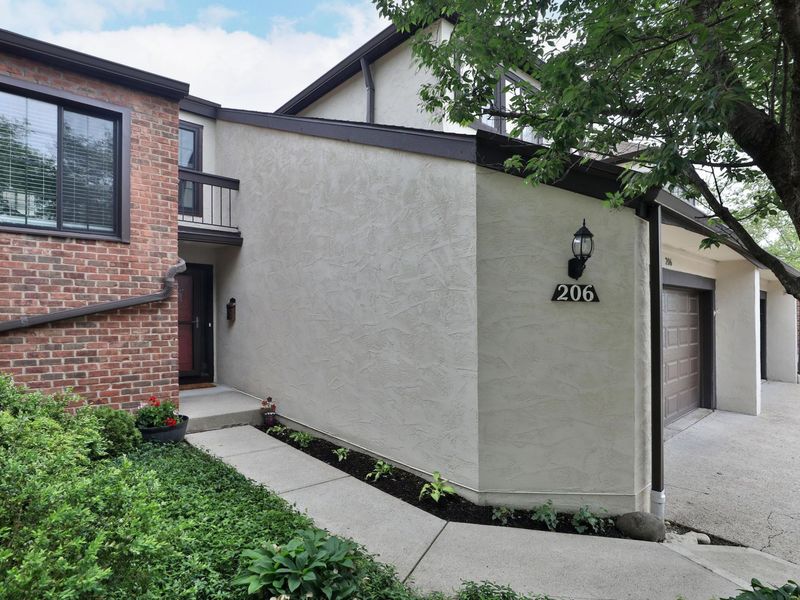 206 St Pierre Street, Unit 3B, Worthington, OH 43085 Photo 2