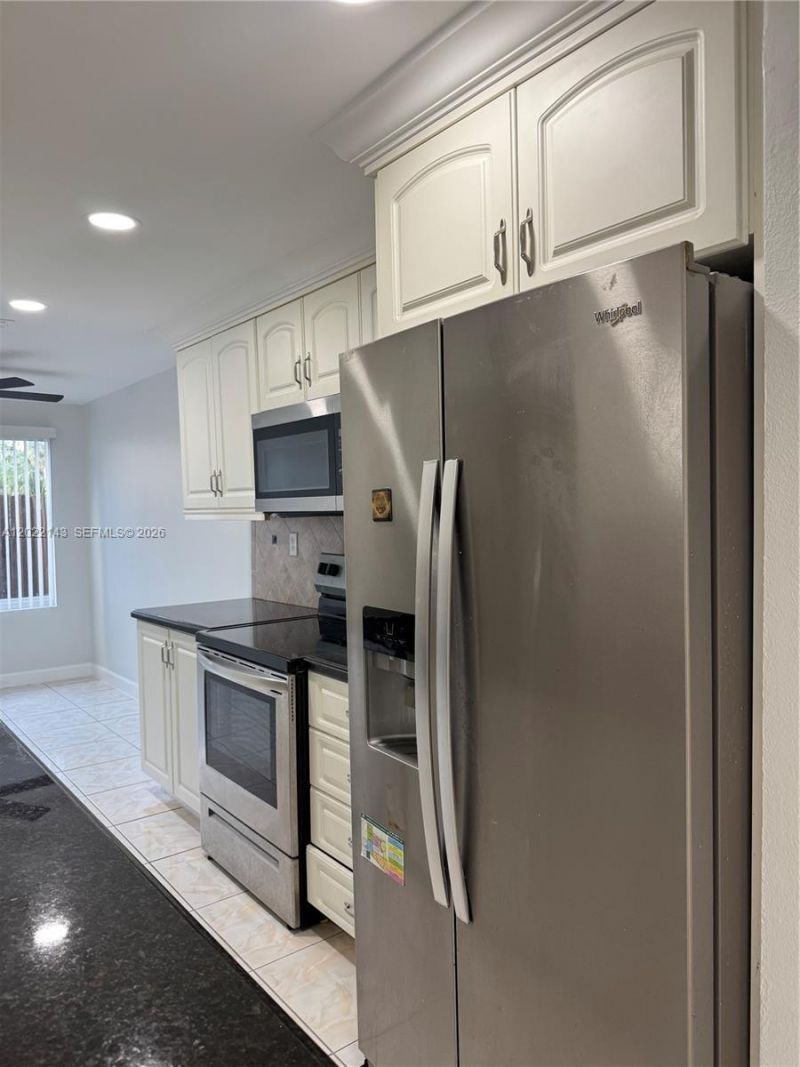 8231 NW 8th Pl, Unit 3, Plantation, FL 33324 Photo