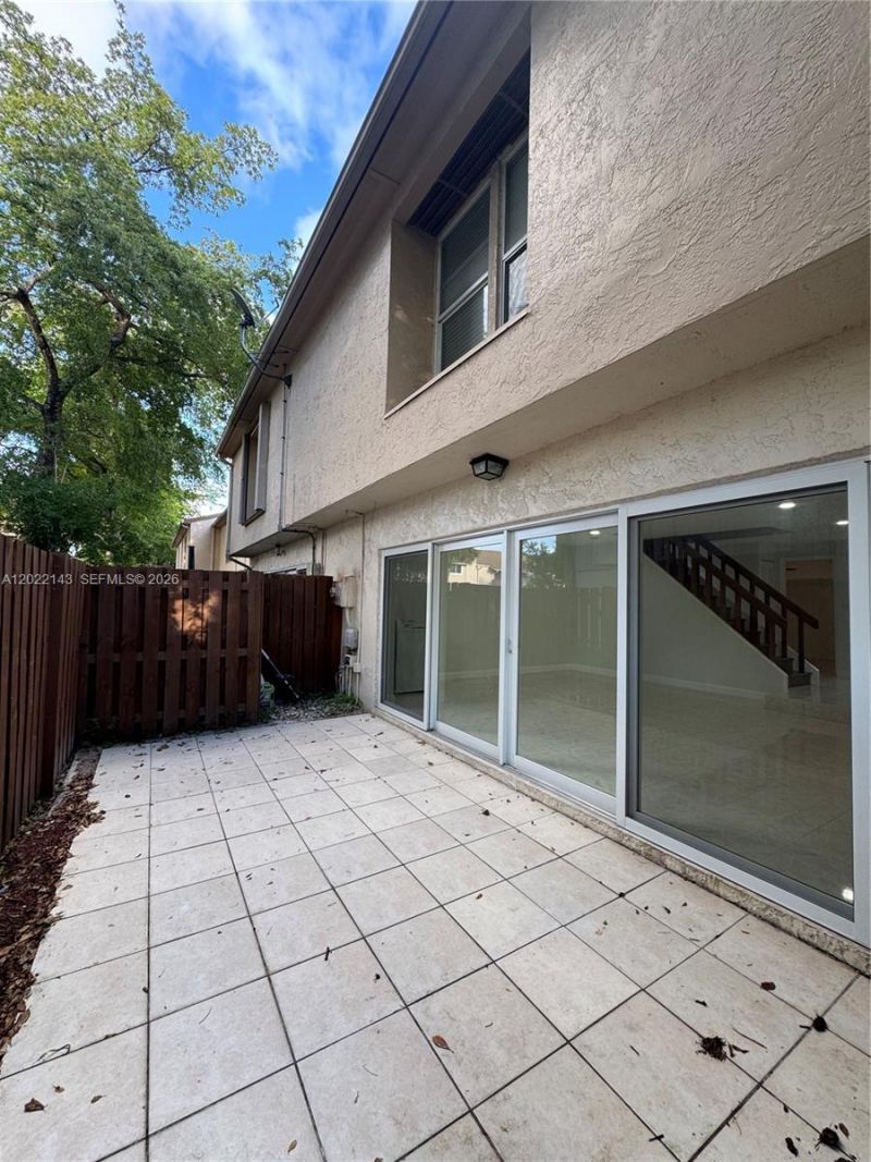 8231 NW 8th Pl, Unit 3, Plantation, FL 33324 Photo