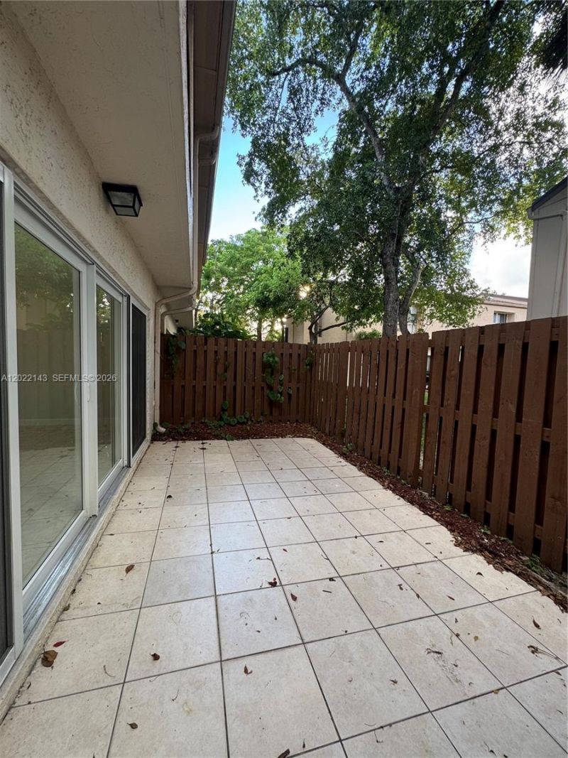 8231 NW 8th Pl, Unit 3, Plantation, FL 33324 Photo