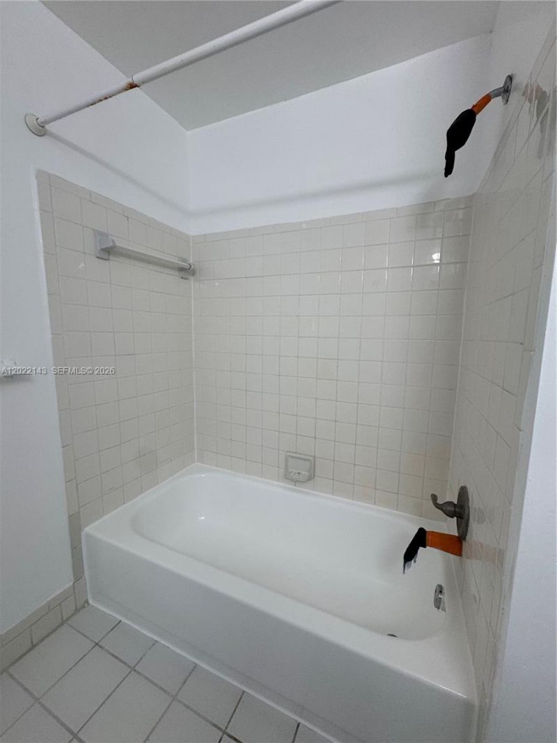 8231 NW 8th Pl, Unit 3, Plantation, FL 33324 Photo