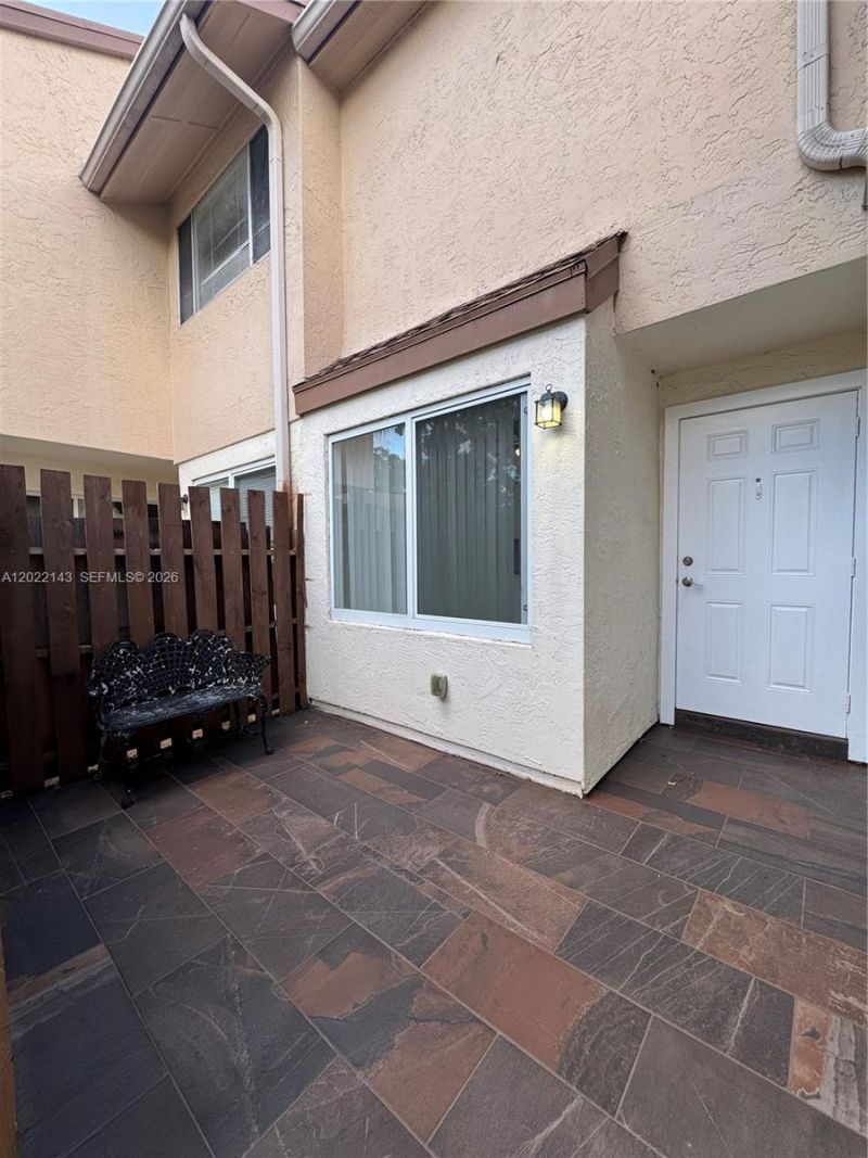 8231 NW 8th Pl, Unit 3, Plantation, FL 33324 Photo