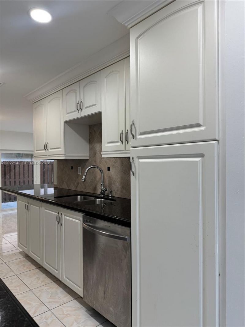 8231 NW 8th Pl, Unit 3, Plantation, FL 33324 Photo