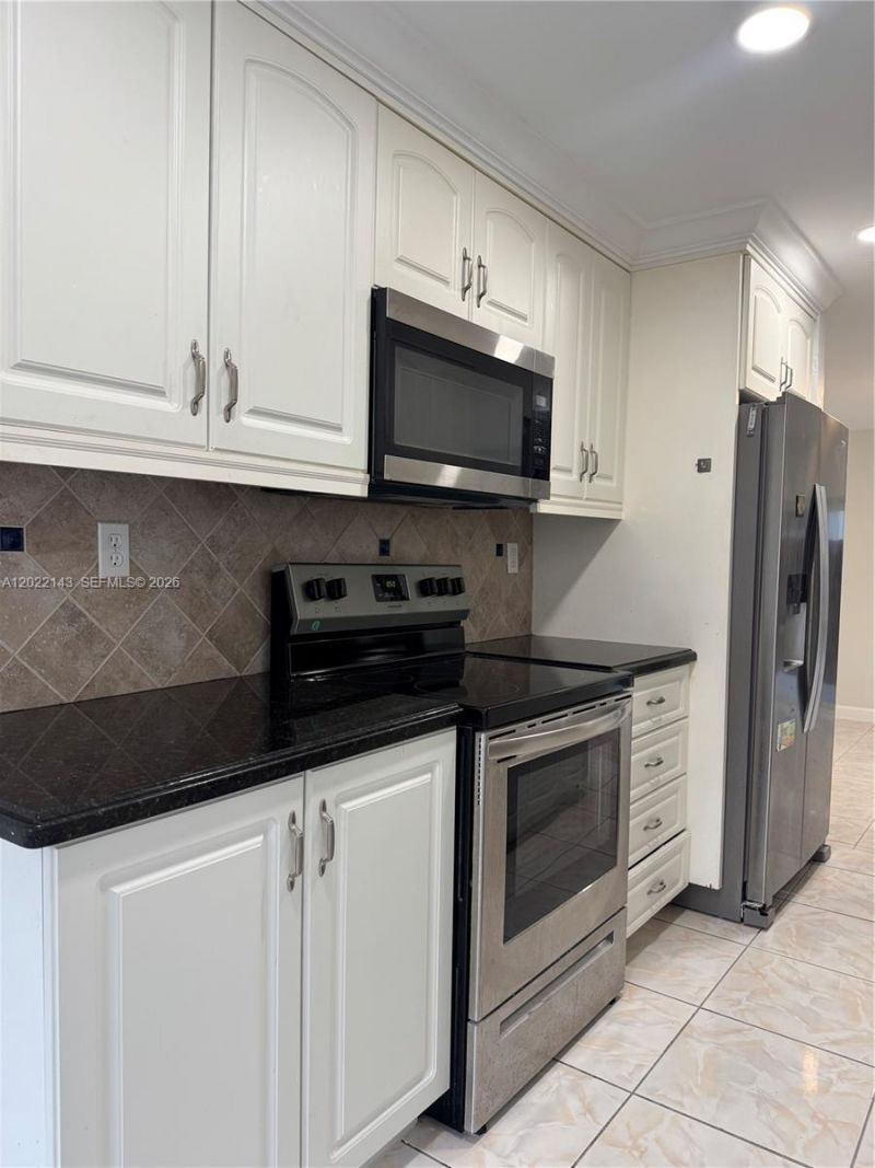 8231 NW 8th Pl, Unit 3, Plantation, FL 33324 Photo