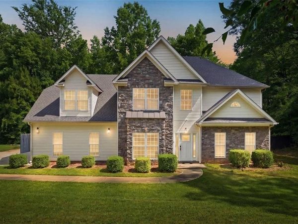1231 Hillview Road , Hampton, GA 30228