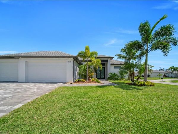 2728 SW 4th LN , CAPE CORAL, FL 33991