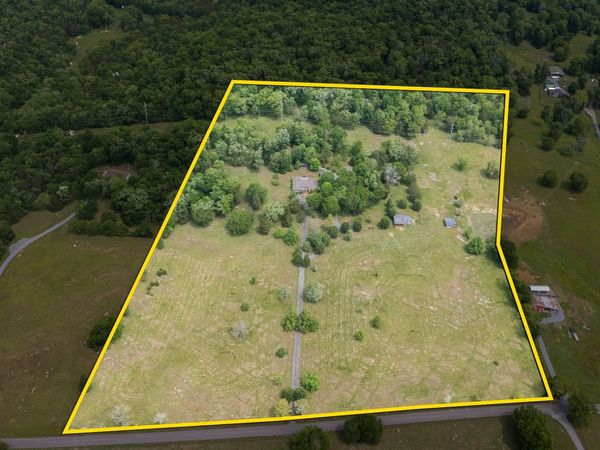 32 Grisham Rd , Fayetteville, TN 37334