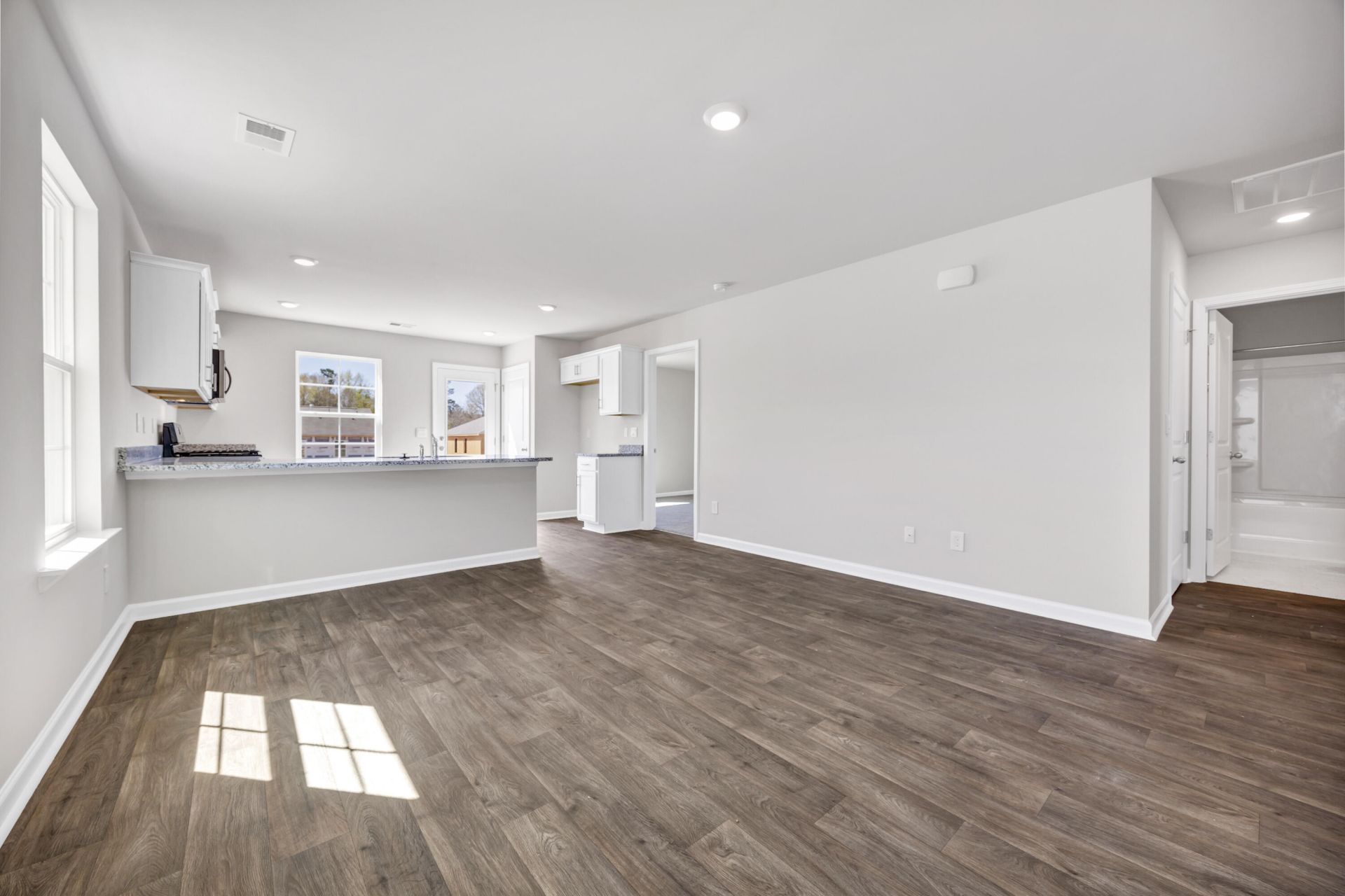 160 Stamford Road Photo 10