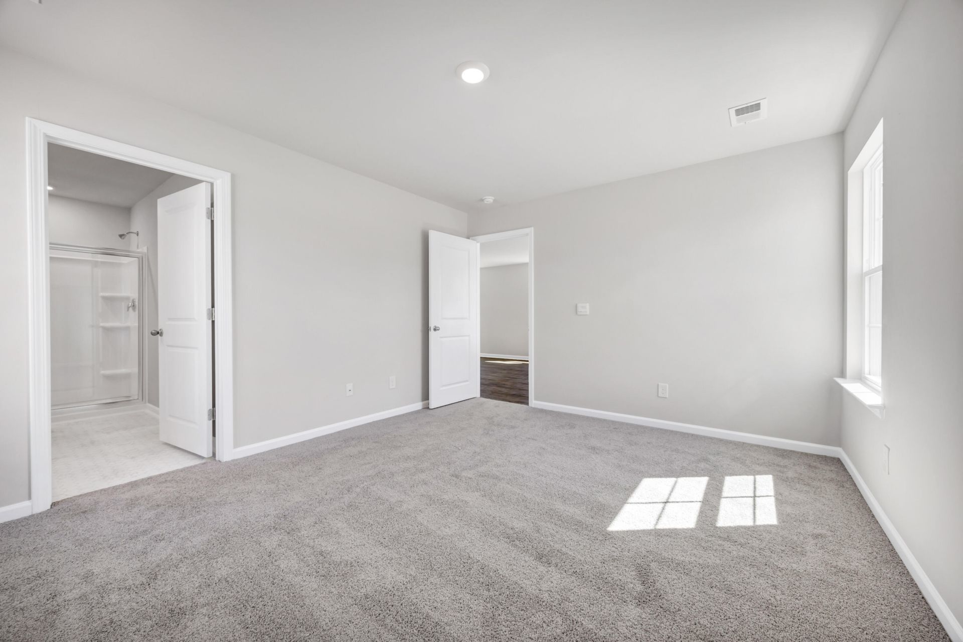 160 Stamford Road Photo 16