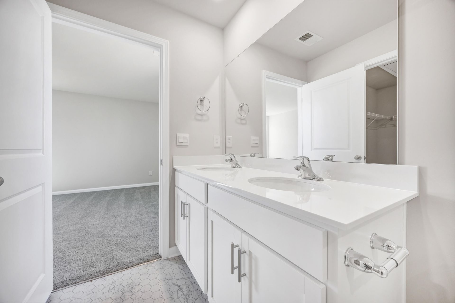 160 Stamford Road Photo 25
