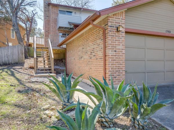 1703 Waterloo TRL , Unit A, Austin, TX 78704