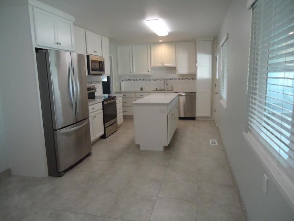 628 Grove Street, Half Moon Bay, CA 94019 Main Photo