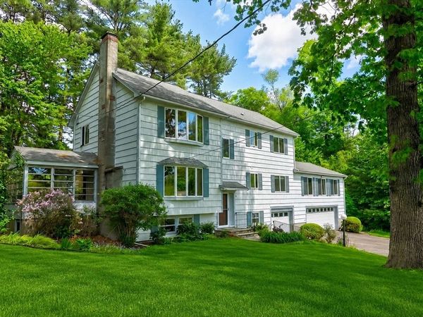 5 Williams Circle, Burlington, MA 01803