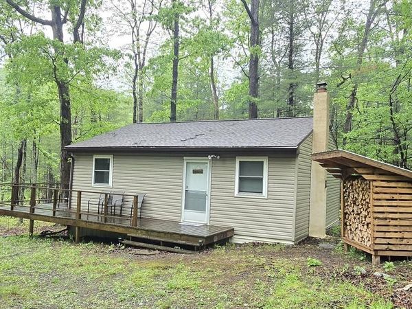 8245 AUGHWICK, MCCONNELLSBURG, PA 17233