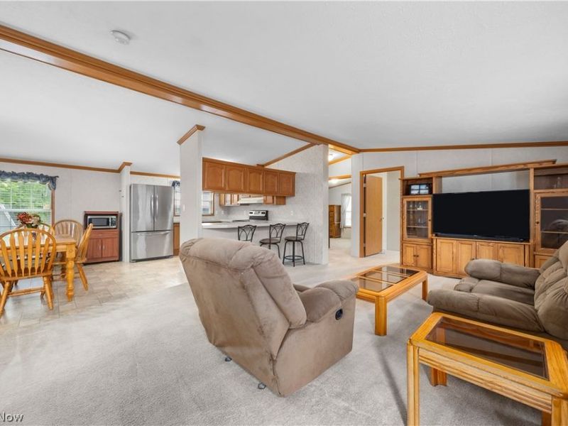 354 Pin Oak Circle, Elyria, OH 44035 Photo 15