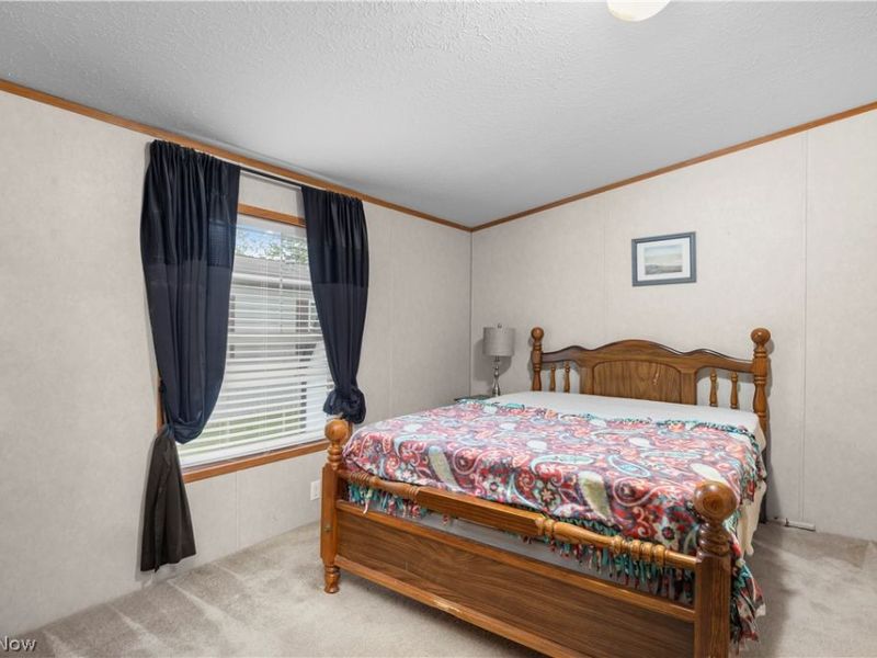 354 Pin Oak Circle, Elyria, OH 44035 Photo 18