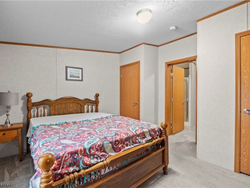 354 Pin Oak Circle, Elyria, OH 44035 Photo 19