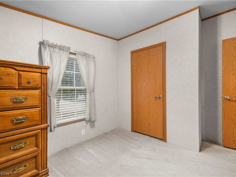 354 Pin Oak Circle, Elyria, OH 44035 Photo 25