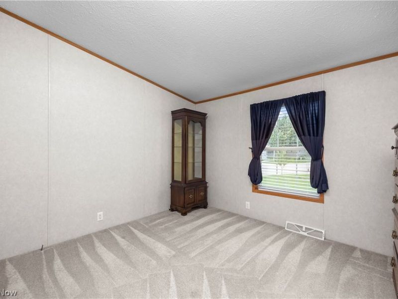 354 Pin Oak Circle, Elyria, OH 44035 Photo 28