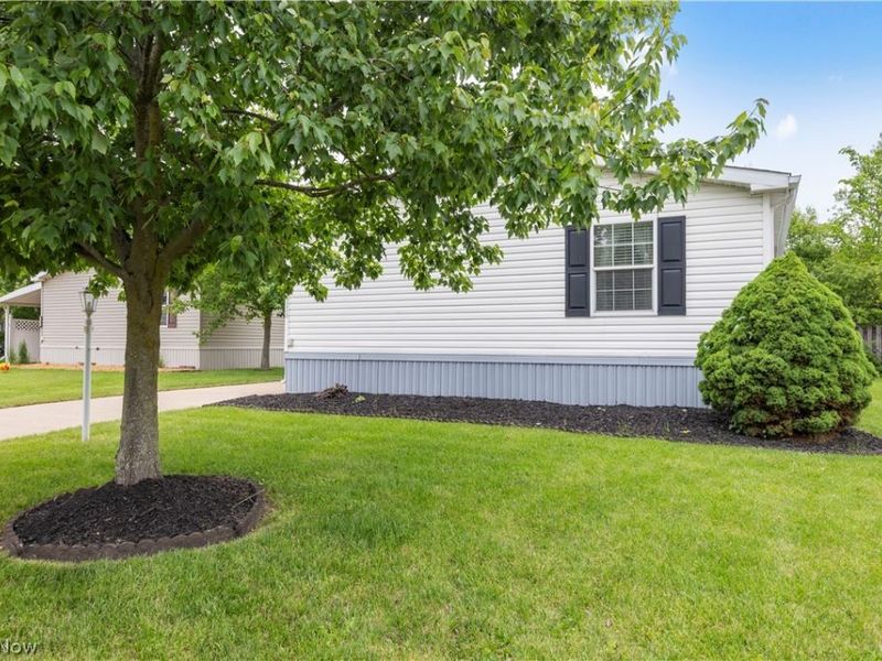 354 Pin Oak Circle, Elyria, OH 44035 Photo 41