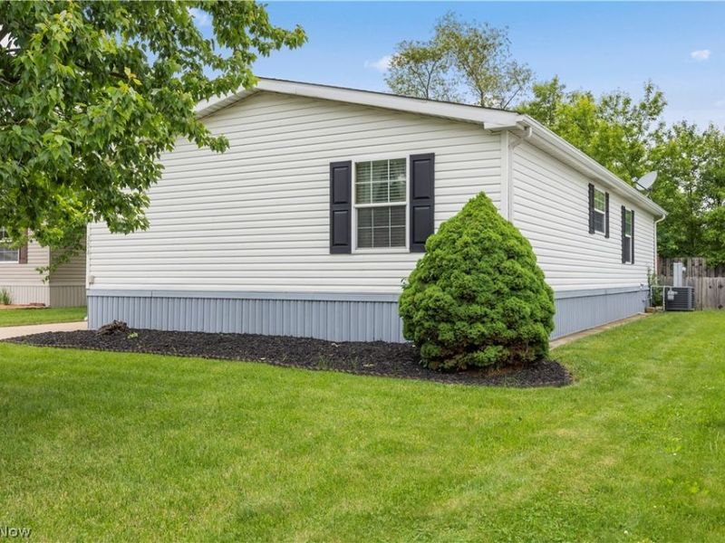 354 Pin Oak Circle, Elyria, OH 44035 Photo 42