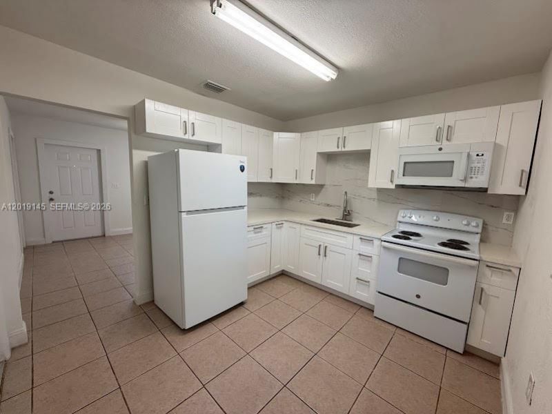 2345 NW 65th St , Miami, FL 33147 Photo