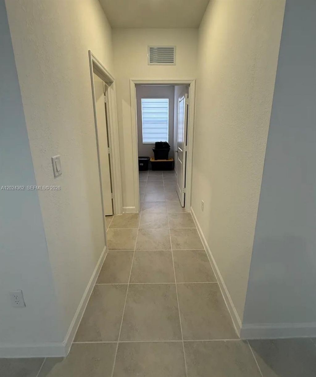 2584 SE 25th Ct , Homestead, FL 33035 Photo