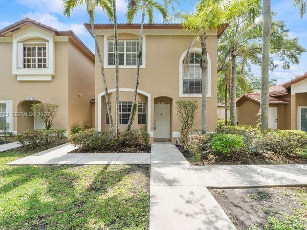 16035 Emerald Cove Rd , Weston, FL 33331