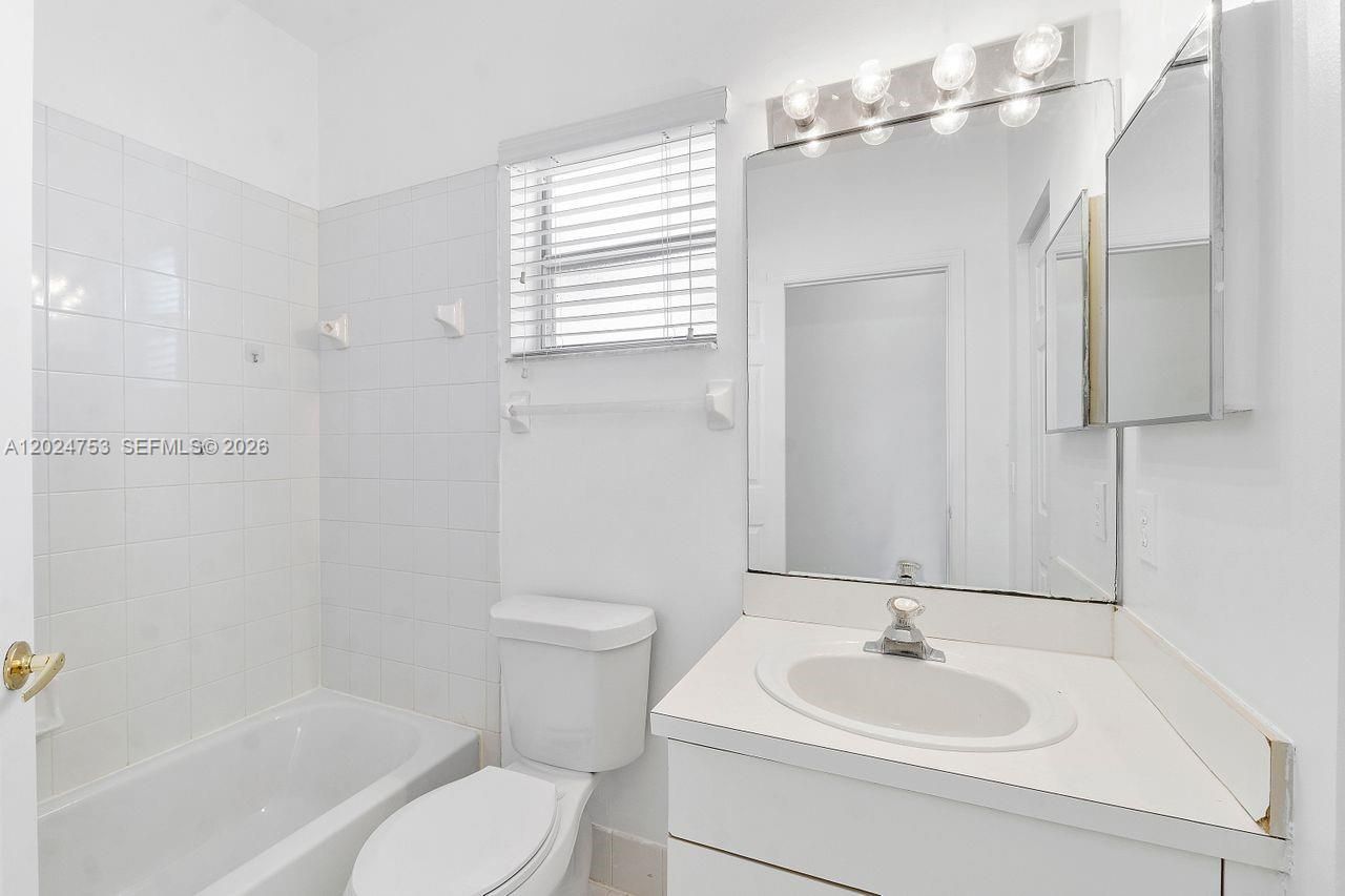 16035 Emerald Cove Rd , Weston, FL 33331 Photo