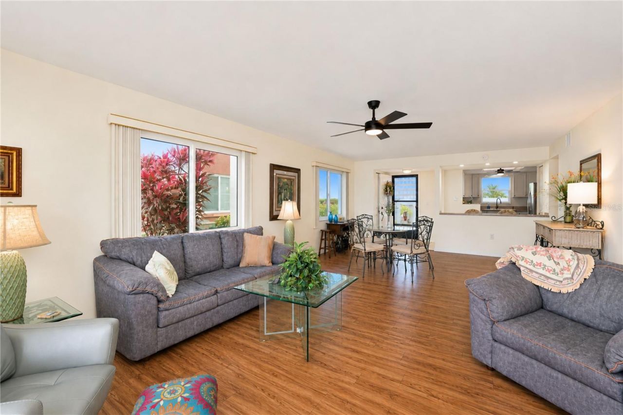 4853 Independence Drive, Bradenton, FL 34210 Photo