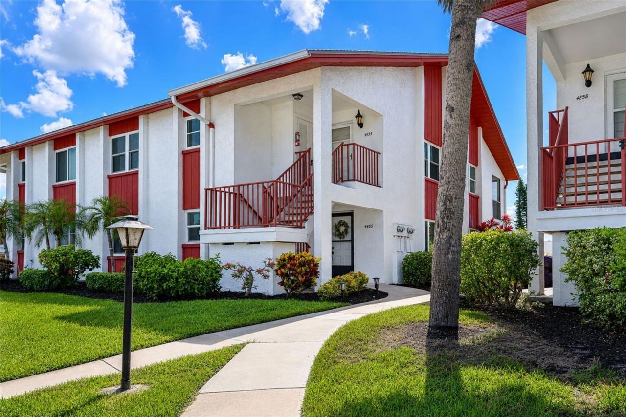 4853 Independence Drive, Bradenton, FL 34210 Photo