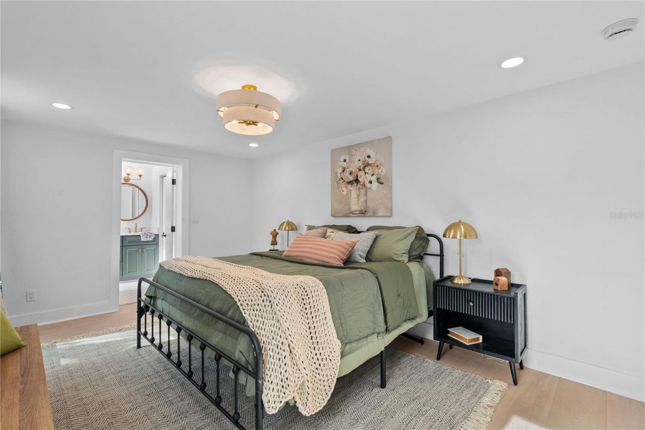 1211 16th Avenue N, Saint Petersburg, FL 33704 Photo