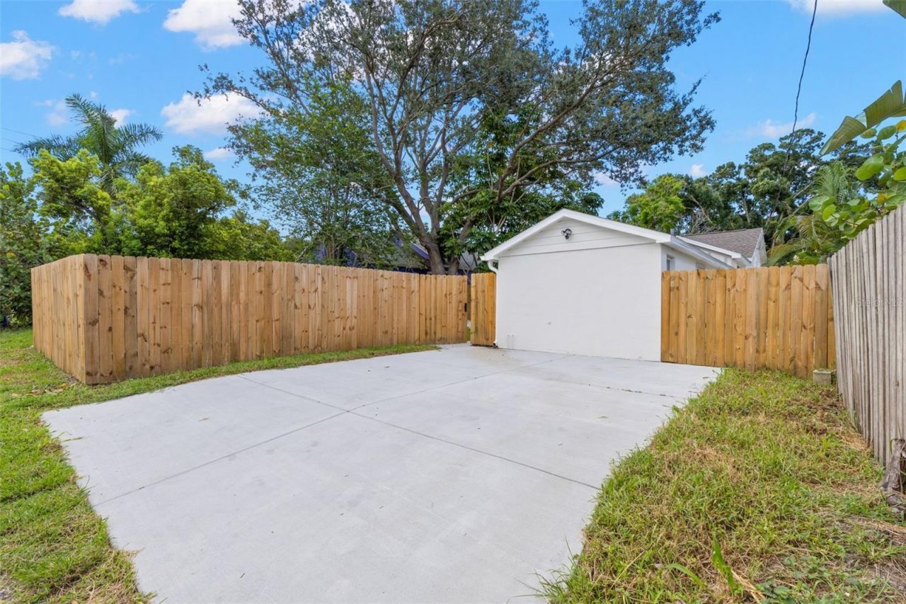 1211 16th Avenue N, Saint Petersburg, FL 33704 Photo