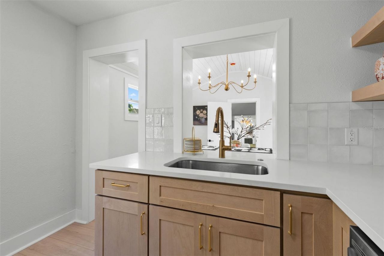 1211 16th Avenue N, Saint Petersburg, FL 33704 Photo