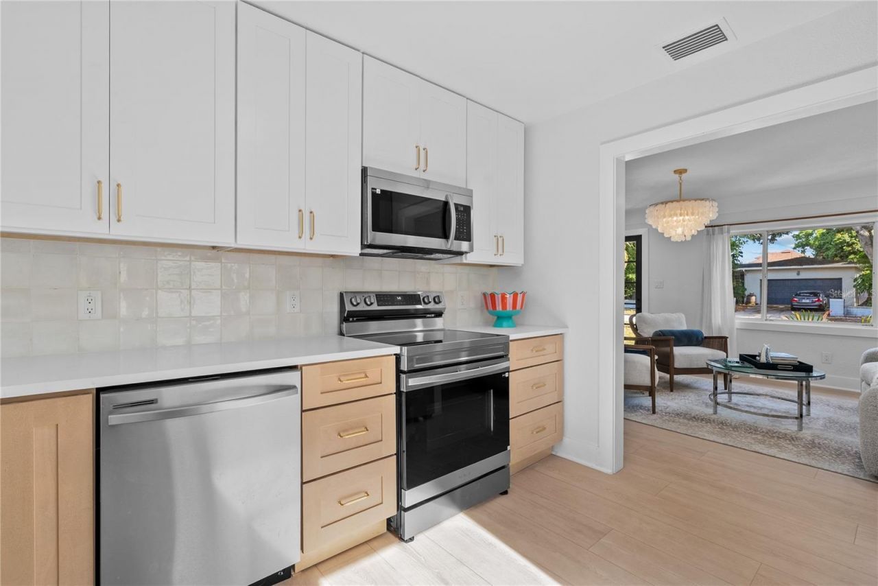 1211 16th Avenue N, Saint Petersburg, FL 33704 Photo