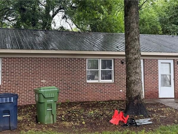 525 Tussey Street , Lexington, NC 27292