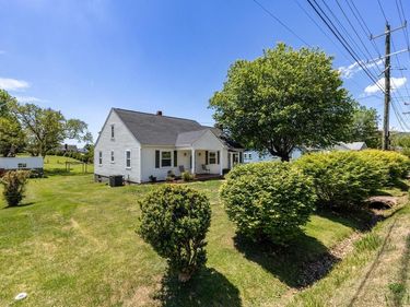 9070 SPOTSWOOD TRL, STANARDSVILLE, VA 22973