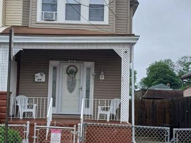 819 LOIS AVENUE, CAMDEN, NJ 08105