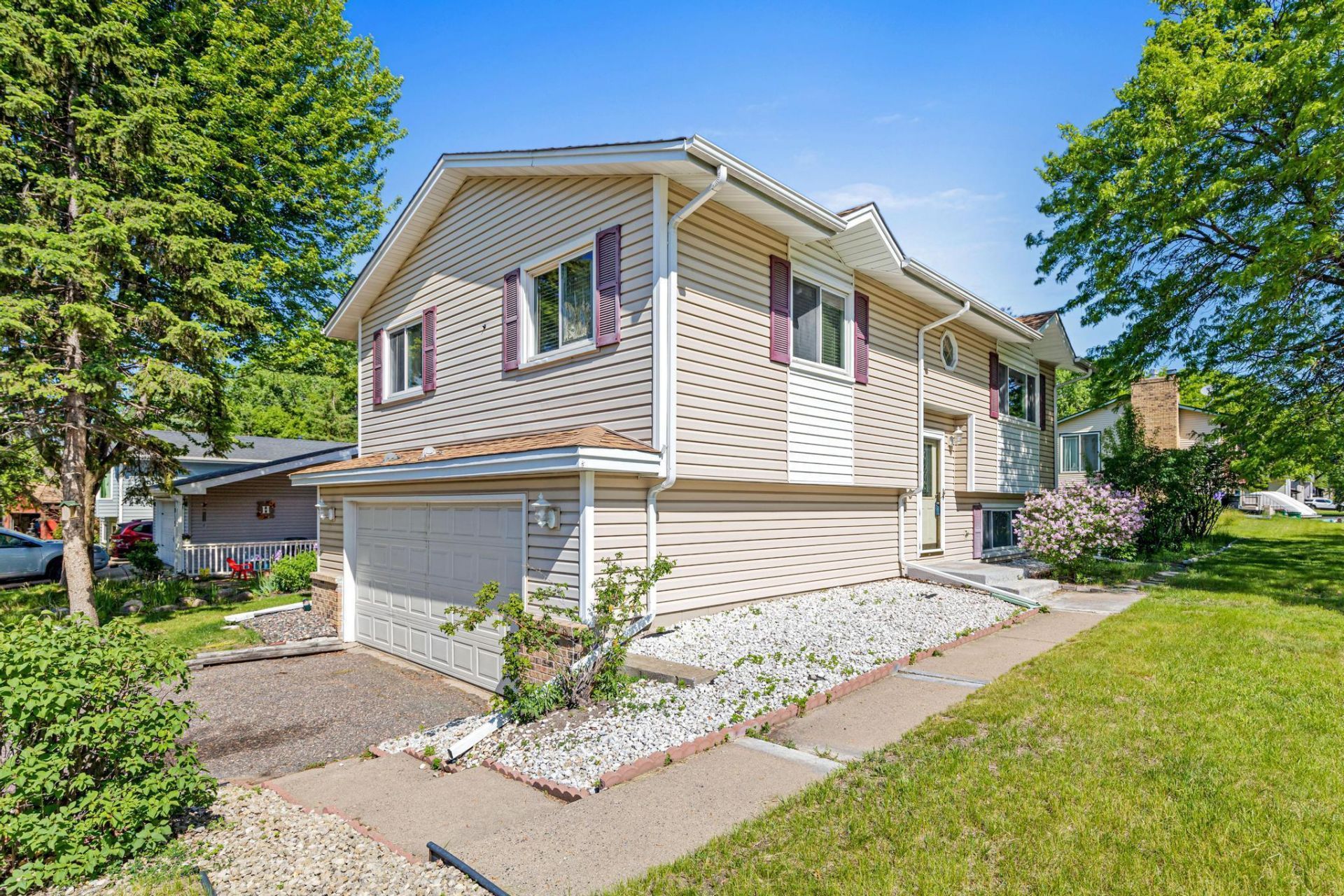 10460 Tamarack, Coon Rapids, MN 55433 Main Photo