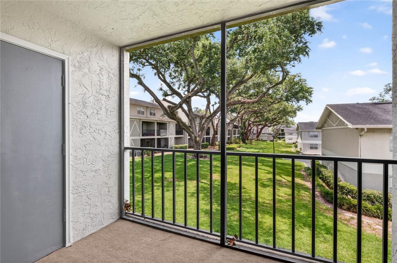 14452 Reuter Strasse, Unit 710, Tampa, FL 33613 Photo
