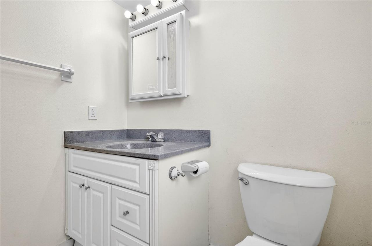 14452 Reuter Strasse, Unit 710, Tampa, FL 33613 Photo