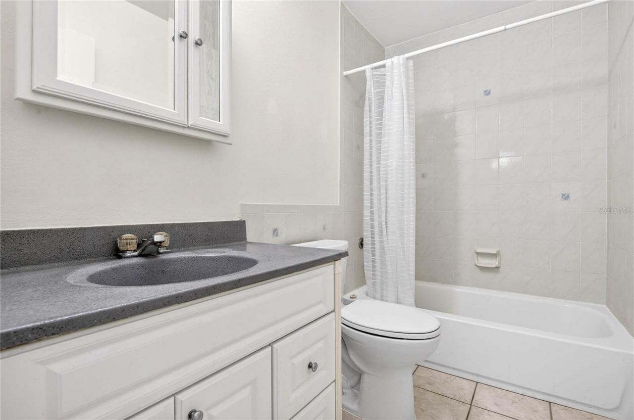 14452 Reuter Strasse, Unit 710, Tampa, FL 33613 Photo