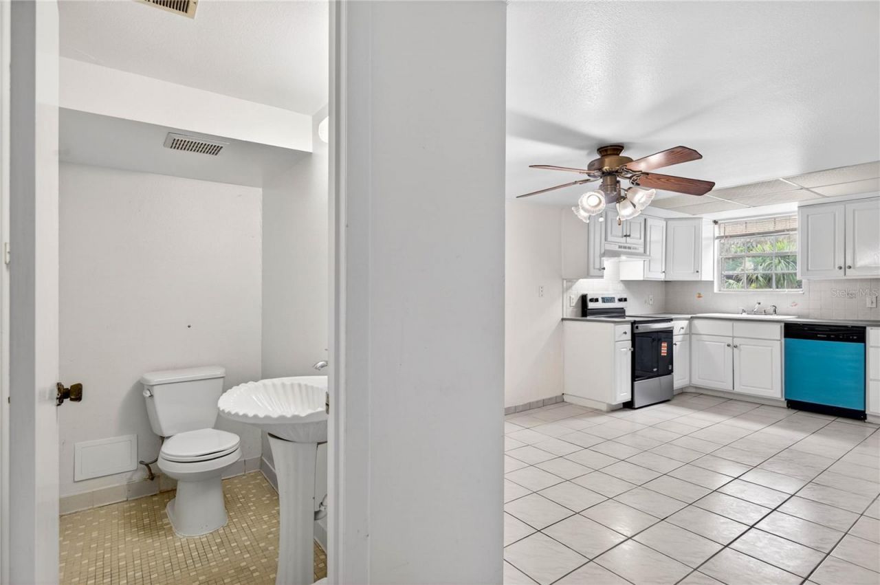14452 Reuter Strasse, Unit 710, Tampa, FL 33613 Photo