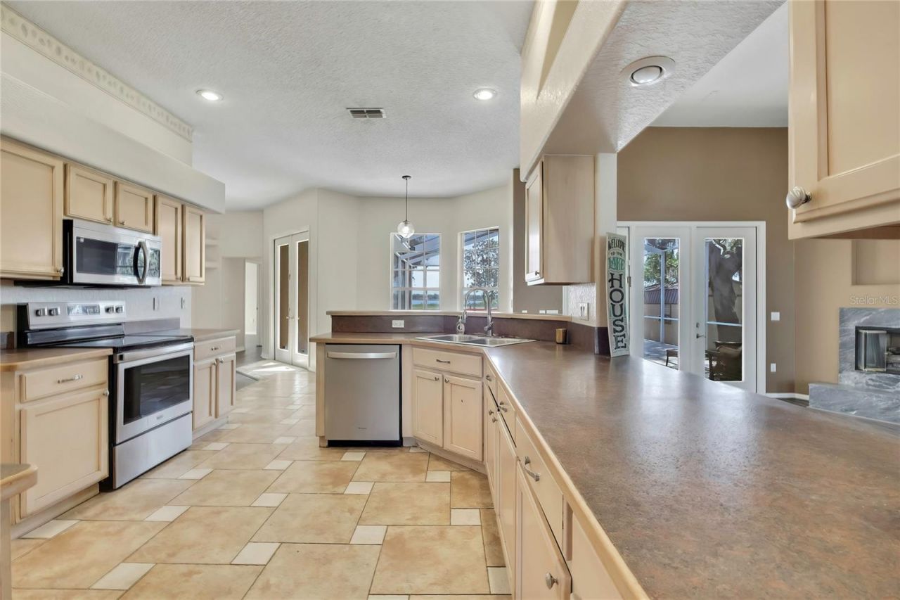 300 Hampshire Avenue, Spring Hill, FL 34606 Photo