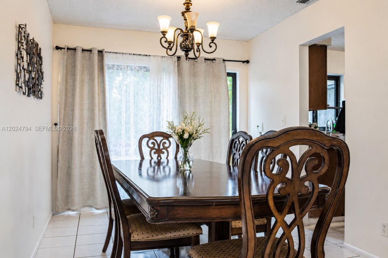 2315 NW 98th Ter, Coral Springs, FL 33065 Photo
