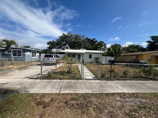 2561 NW 18th Ct , Fort Lauderdale, FL 33311